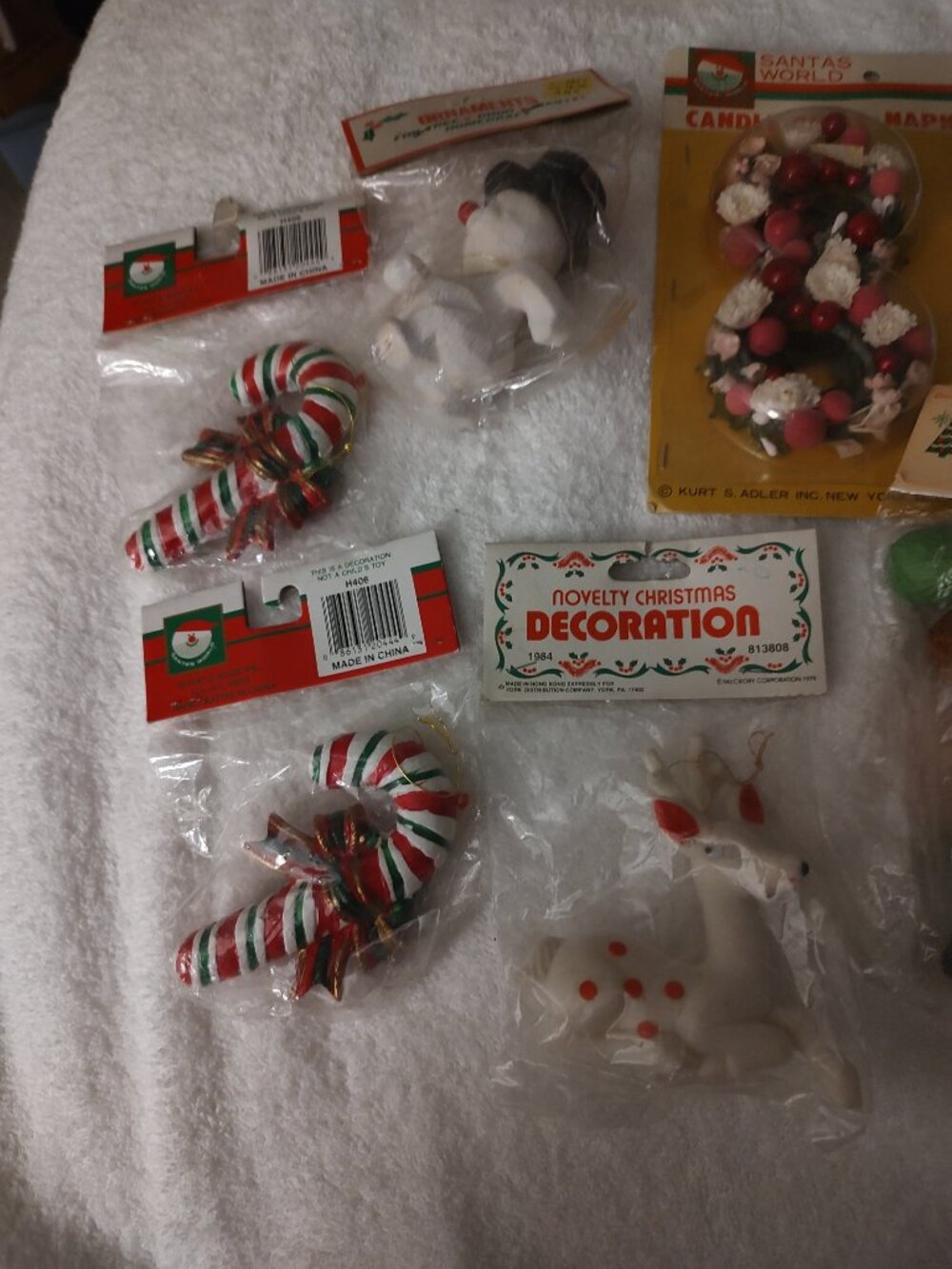 CHRISTMAS VINTAGE DECORATIONS LOT of 6